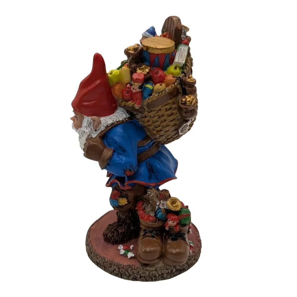 International Santa Claus Collection Figurine Estonia Hand‎ Painted 2003 Resin